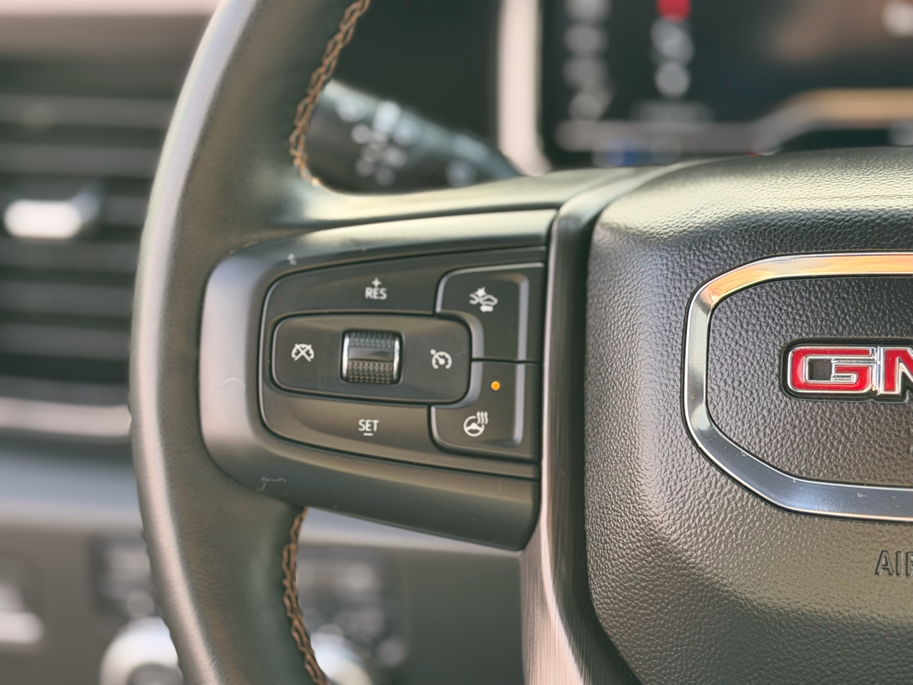 GMC Sierra 2500HD AT4 Crew Cab 4WD 2024