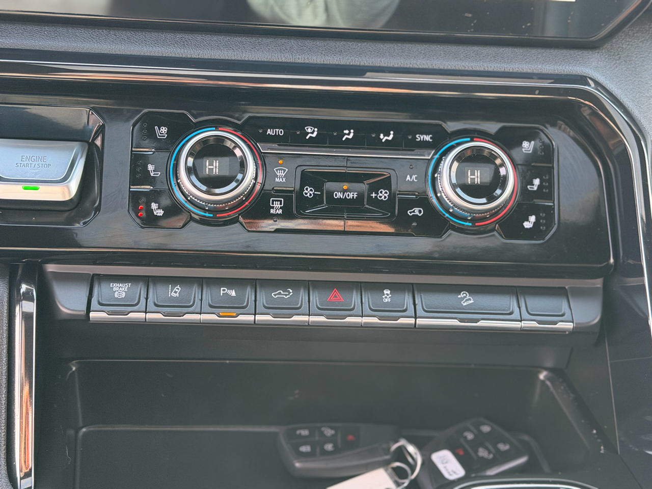 GMC Sierra 2500HD AT4 Crew Cab 4WD 2024