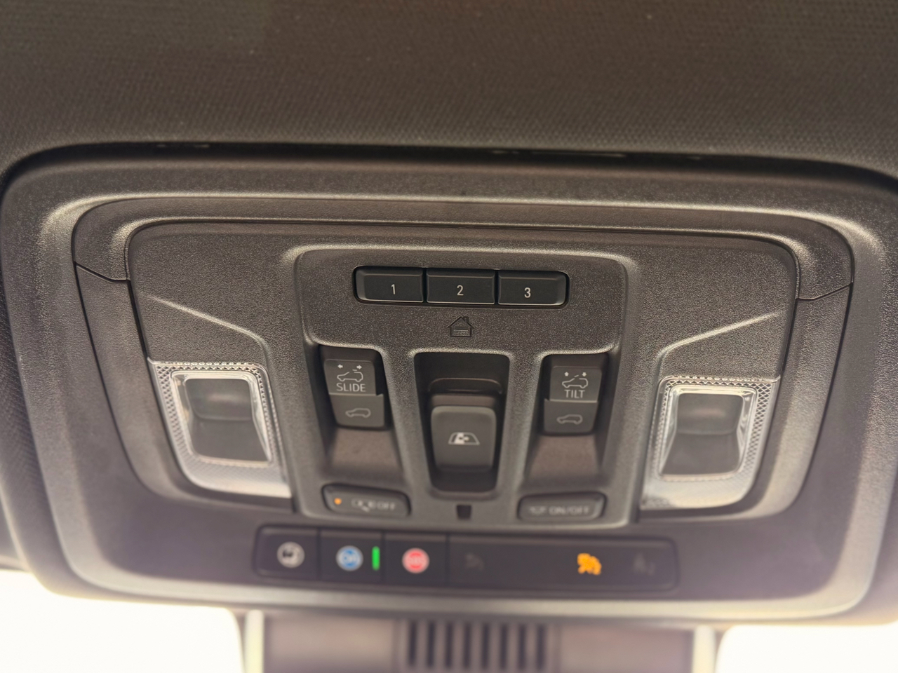 GMC Sierra 2500HD AT4 Crew Cab 4WD 2024