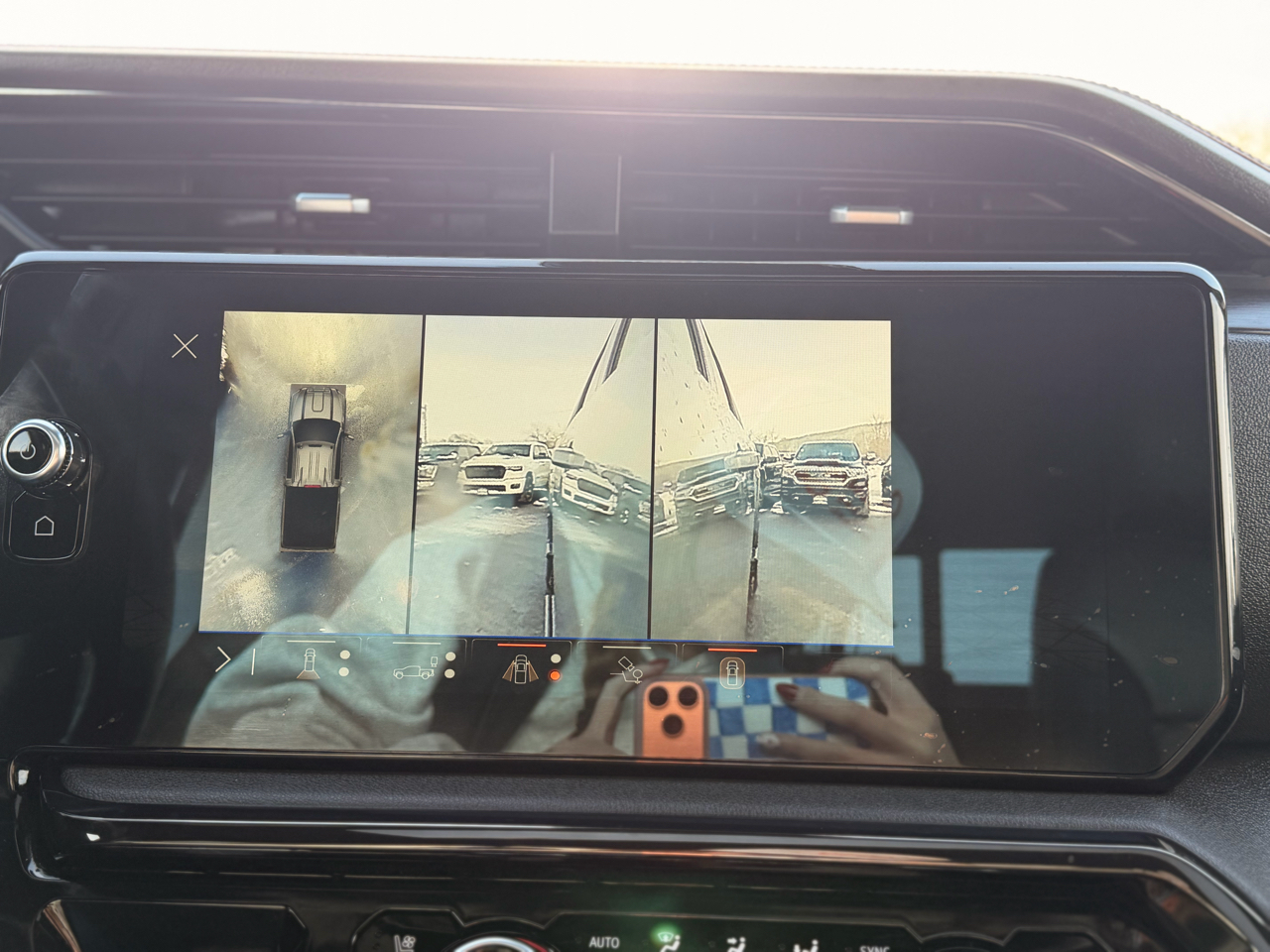 GMC Sierra 2500HD AT4 Crew Cab 4WD 2024