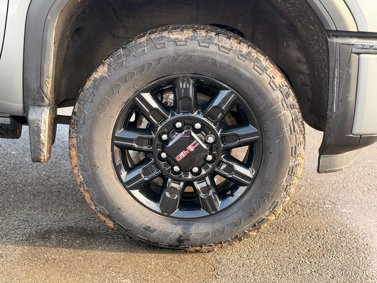 GMC Sierra 2500HD AT4 Crew Cab 4WD 2024