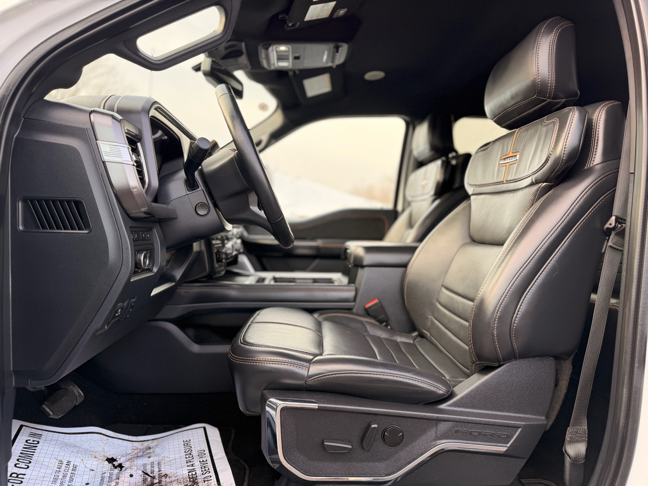 Ford F-250 SD Platinum Crew Cab 4WD 2023