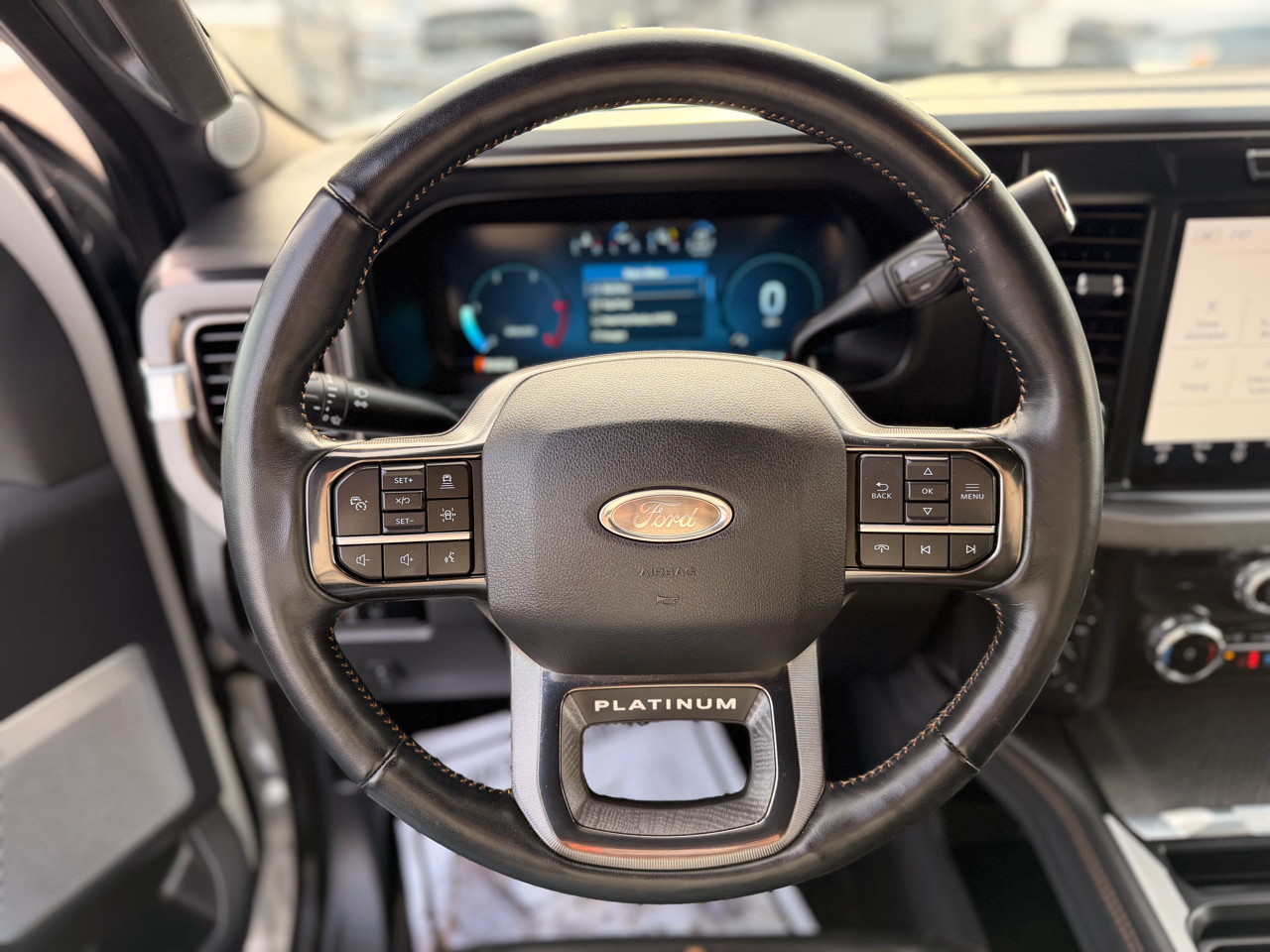 Ford F-250 SD Platinum Crew Cab 4WD 2023