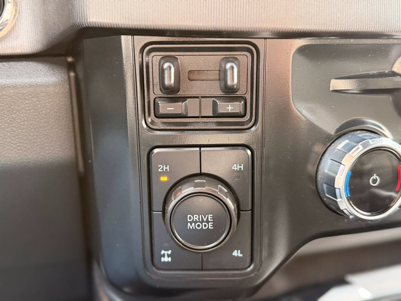 Ford F-250 SD Platinum Crew Cab 4WD 2023