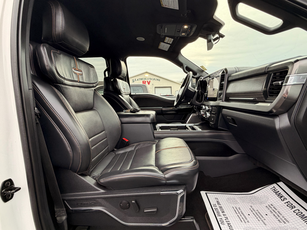 Ford F-250 SD Platinum Crew Cab 4WD 2023