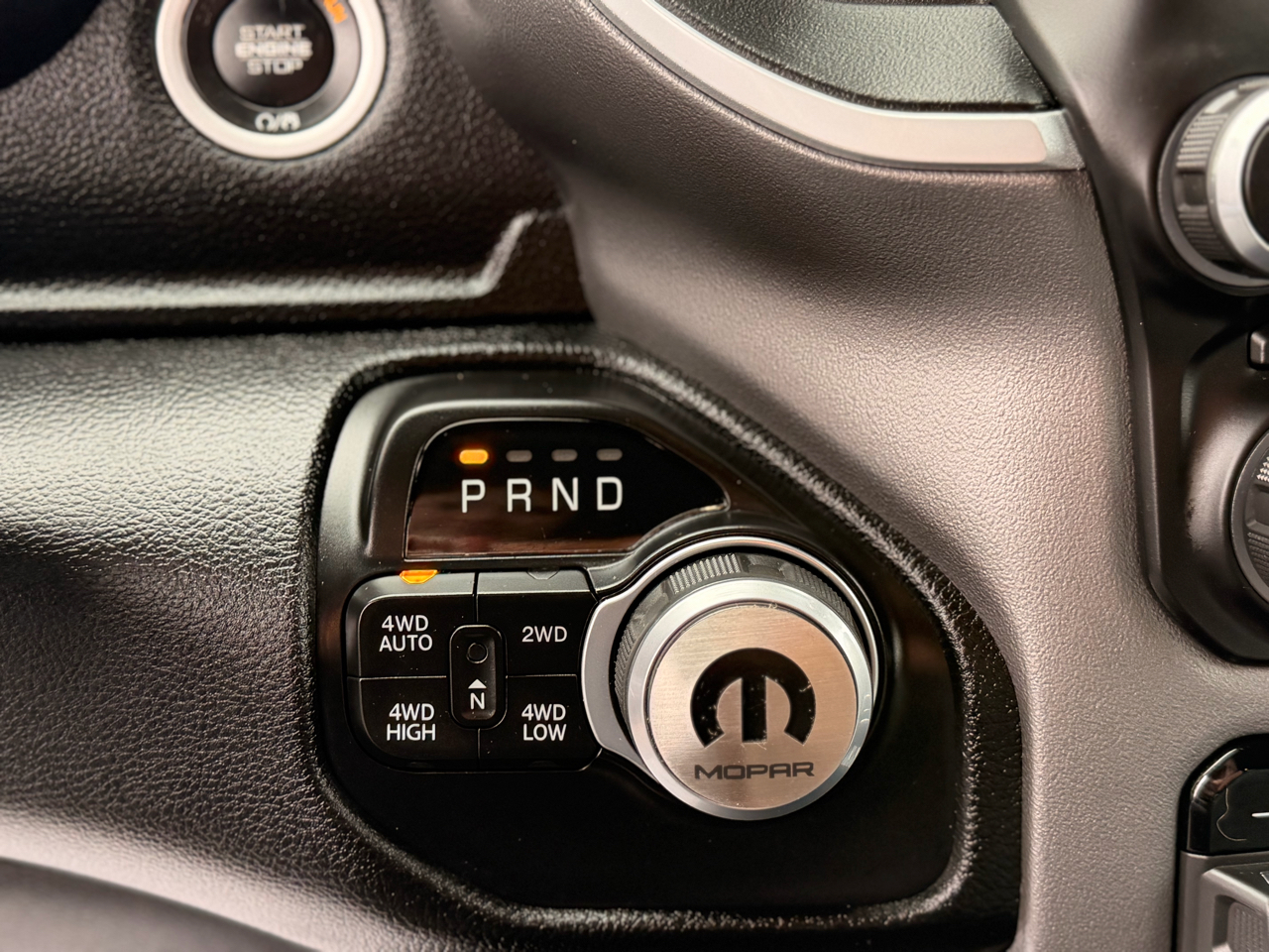 RAM 1500 Big Horn Quad Cab 4WD 2022