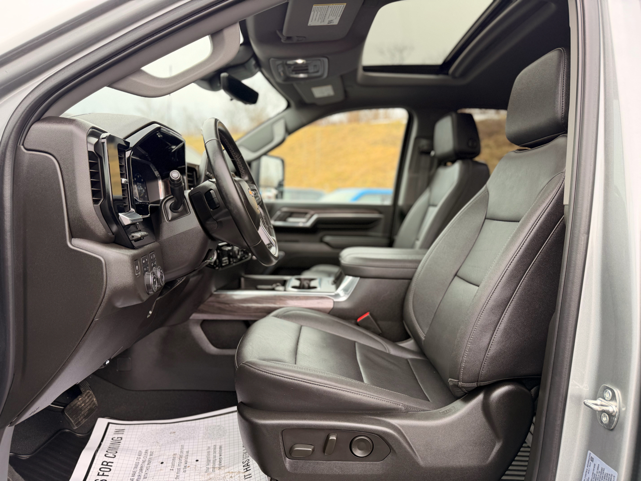 Chevrolet Silverado 2500HD LTZ Crew Cab 4WD 2024