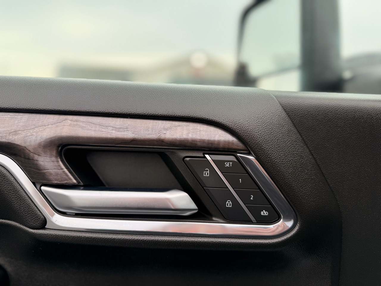 Chevrolet Silverado 2500HD LTZ Crew Cab 4WD 2024