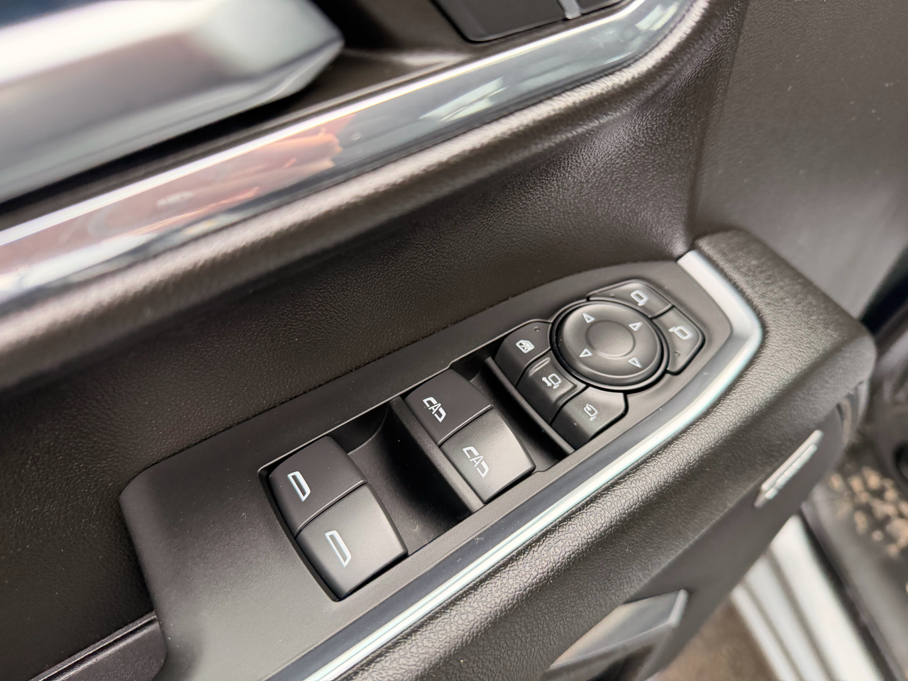 Chevrolet Silverado 2500HD LTZ Crew Cab 4WD 2024