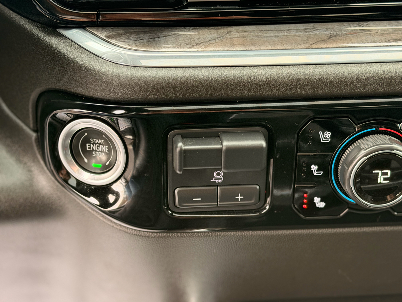 Chevrolet Silverado 2500HD LTZ Crew Cab 4WD 2024