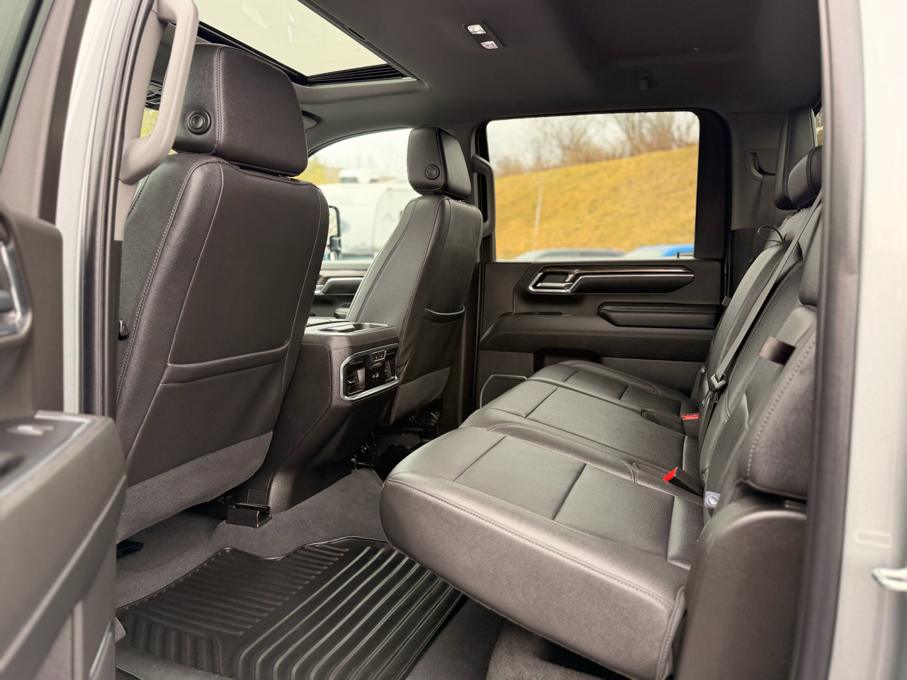 Chevrolet Silverado 2500HD LTZ Crew Cab 4WD 2024