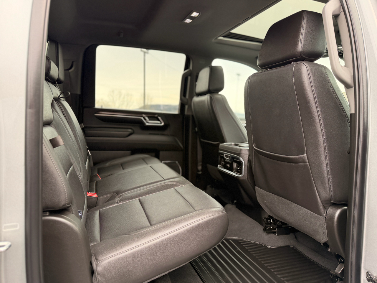 Chevrolet Silverado 2500HD LTZ Crew Cab 4WD 2024