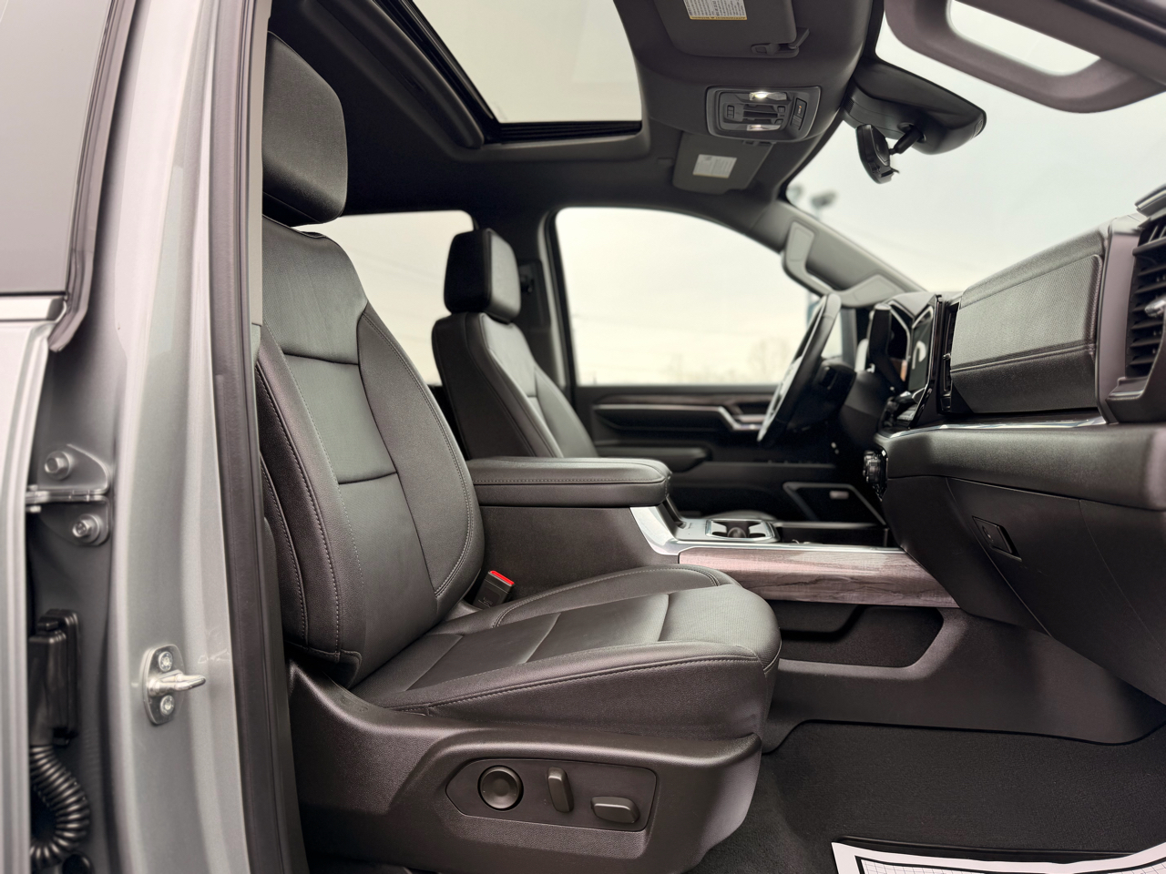 Chevrolet Silverado 2500HD LTZ Crew Cab 4WD 2024