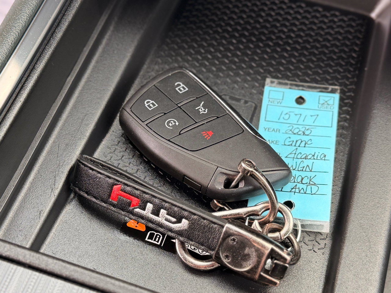 GMC Acadia AT4 AWD 2025