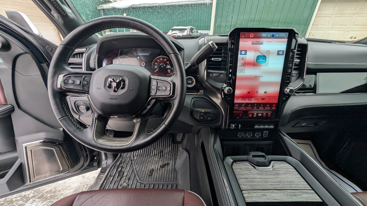 RAM 2500 Limited Crew Cab 4WD 2025