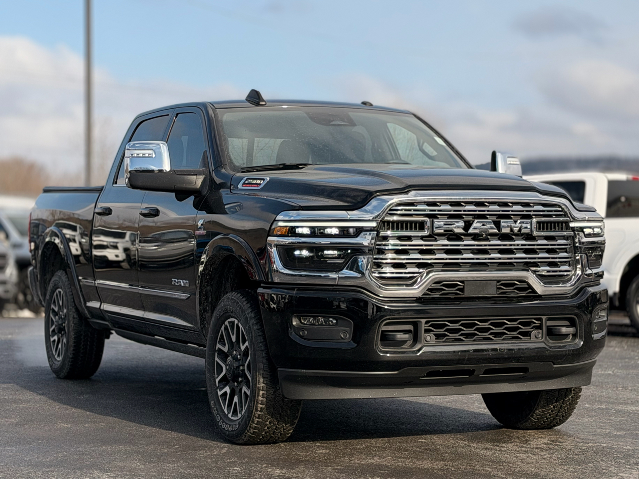 2025 RAM 2500 Limited Crew Cab 4WD