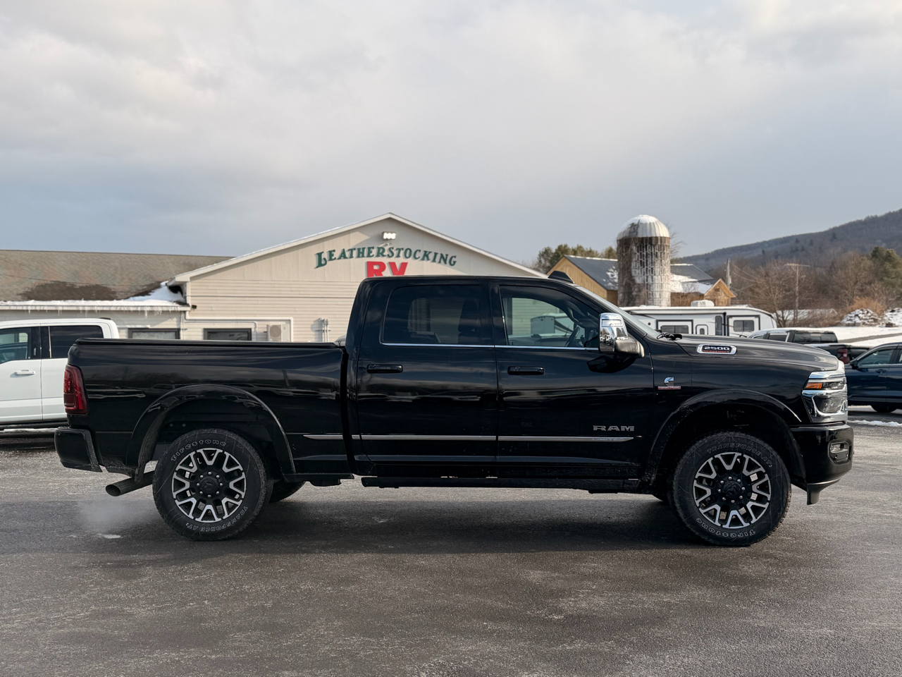 RAM 2500 Limited Crew Cab 4WD 2025