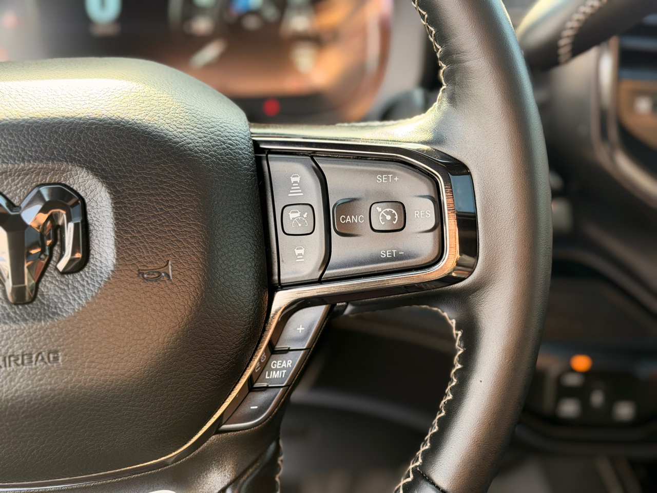 RAM 2500 Limited Crew Cab 4WD 2025