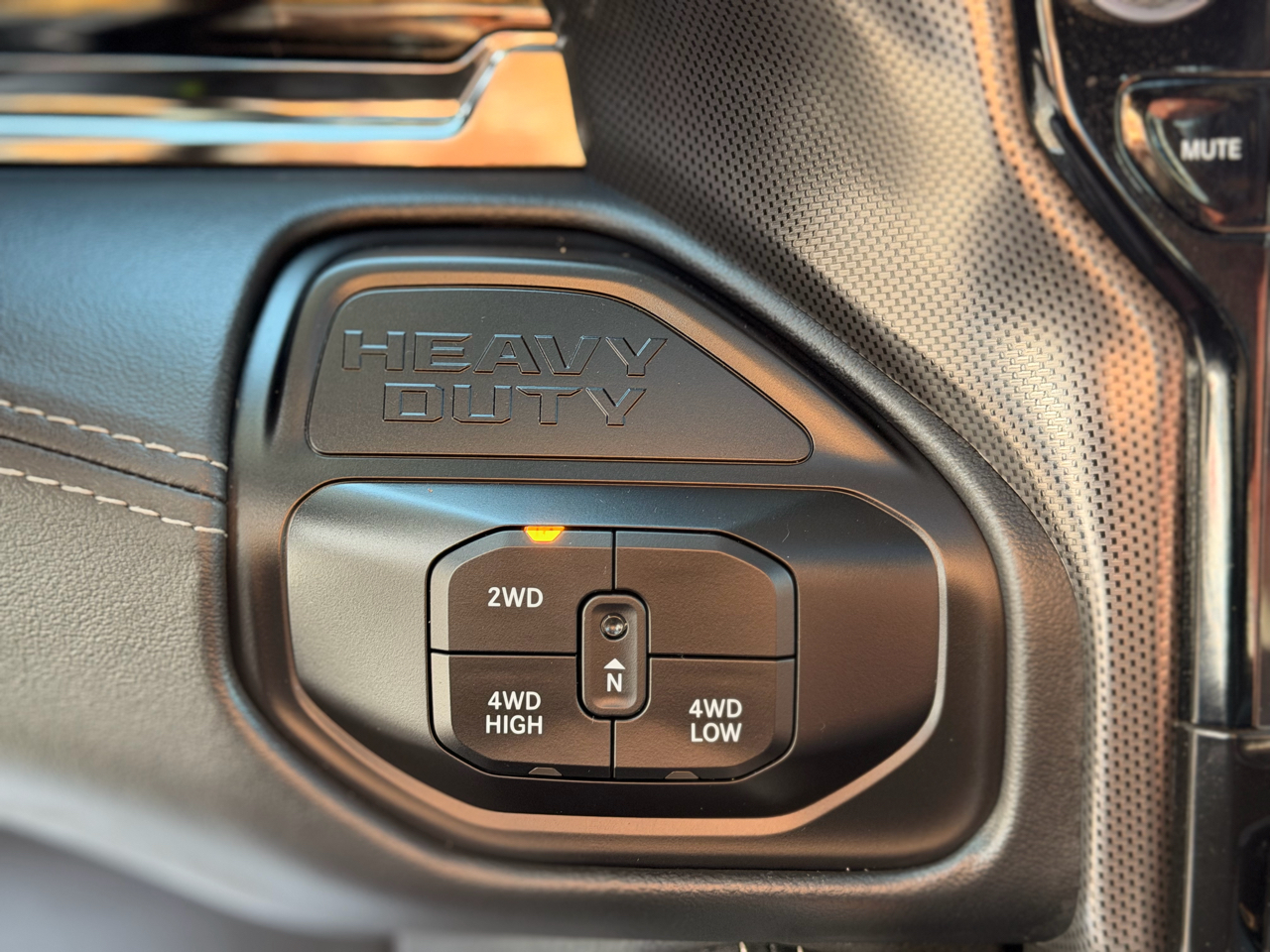 RAM 2500 Limited Crew Cab 4WD 2025