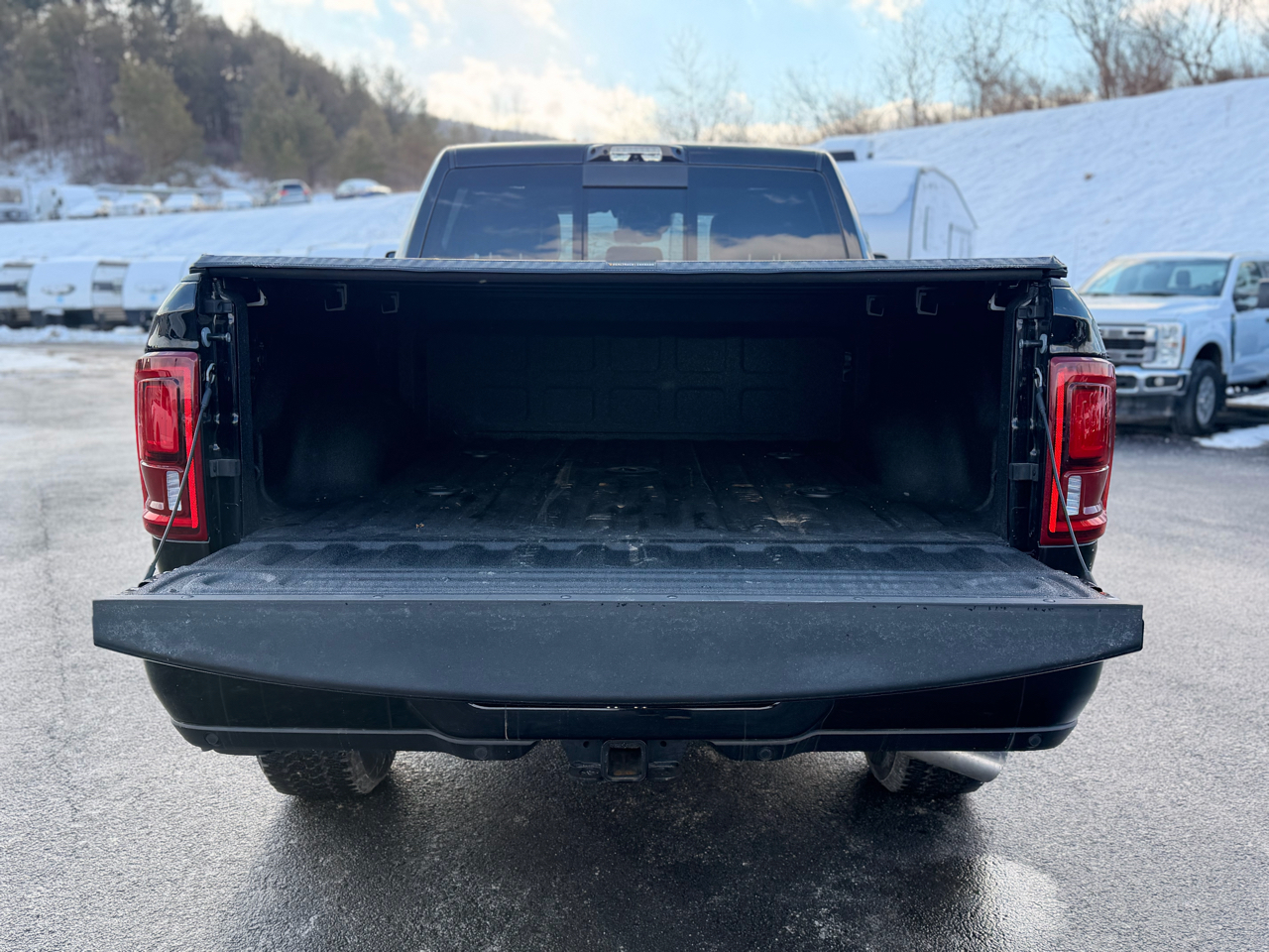 RAM 2500 Limited Crew Cab 4WD 2025