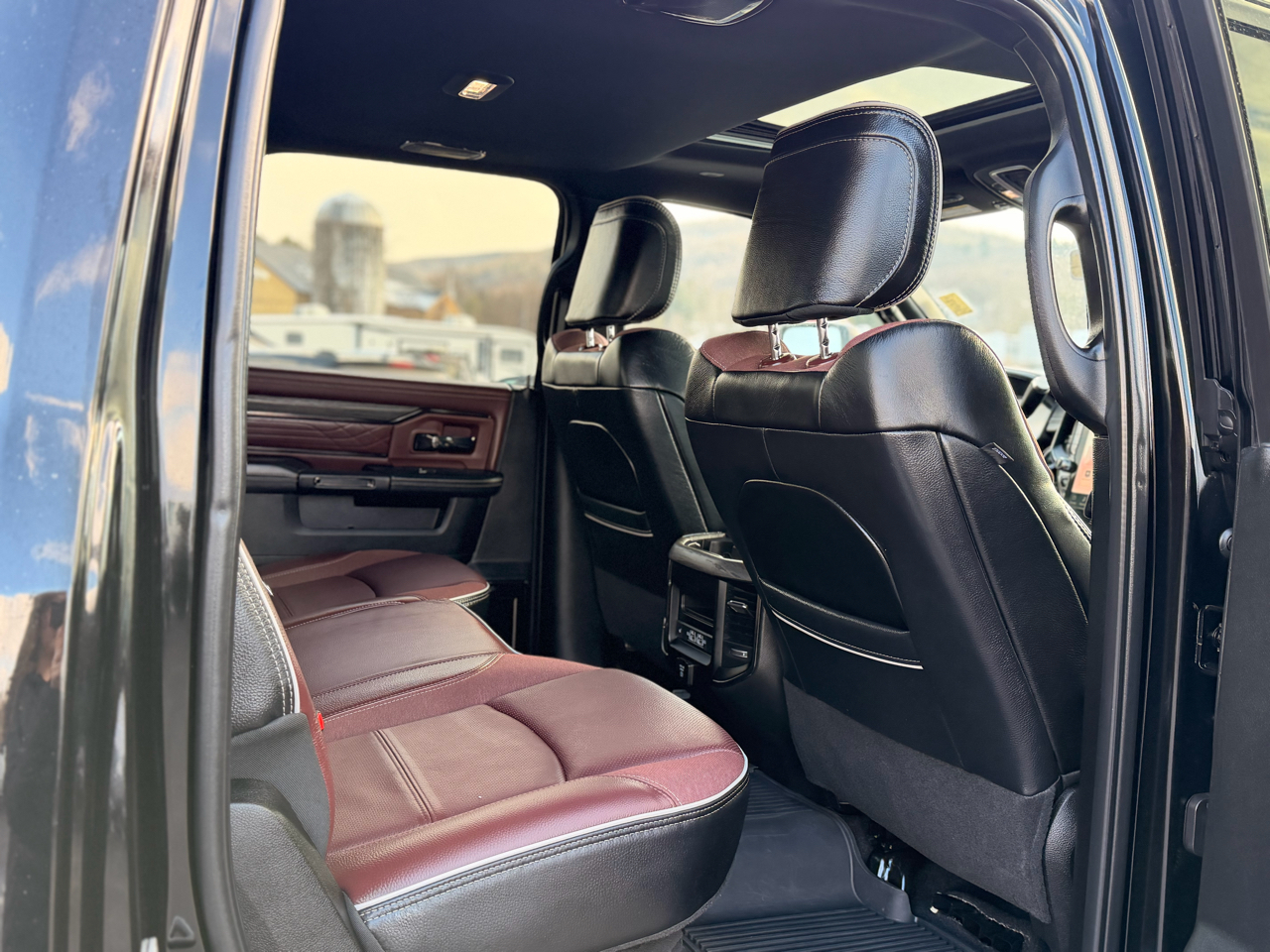 RAM 2500 Limited Crew Cab 4WD 2025