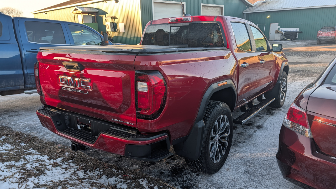 GMC Canyon Denali Crew Cab 4WD 2023