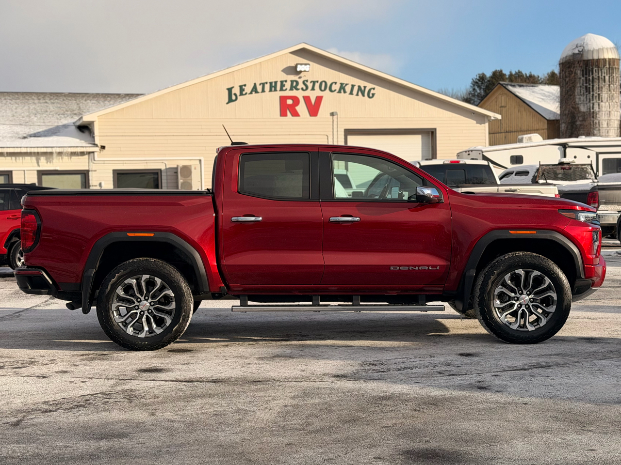 GMC Canyon Denali Crew Cab 4WD 2023