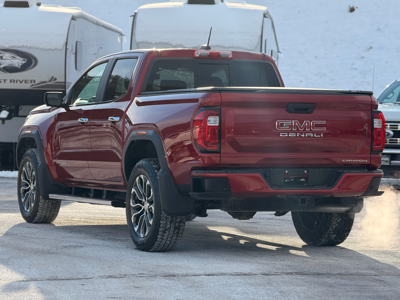 GMC Canyon Denali Crew Cab 4WD 2023