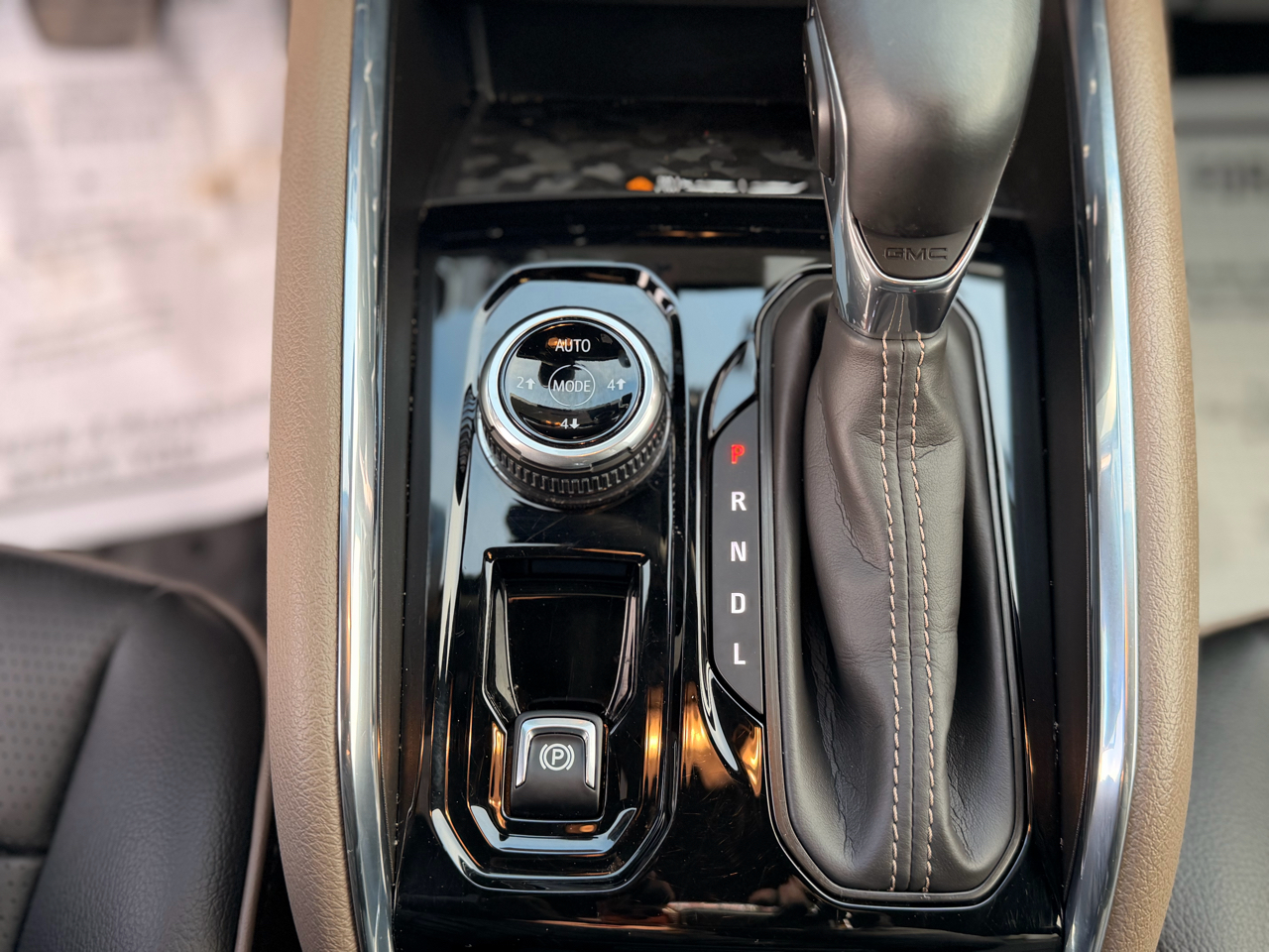 GMC Canyon Denali Crew Cab 4WD 2023