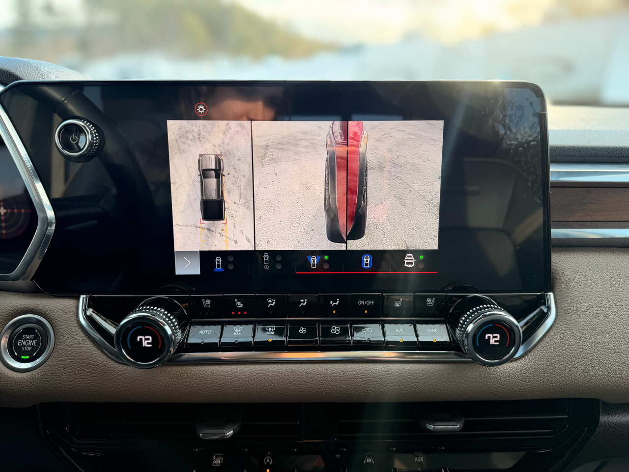 GMC Canyon Denali Crew Cab 4WD 2023