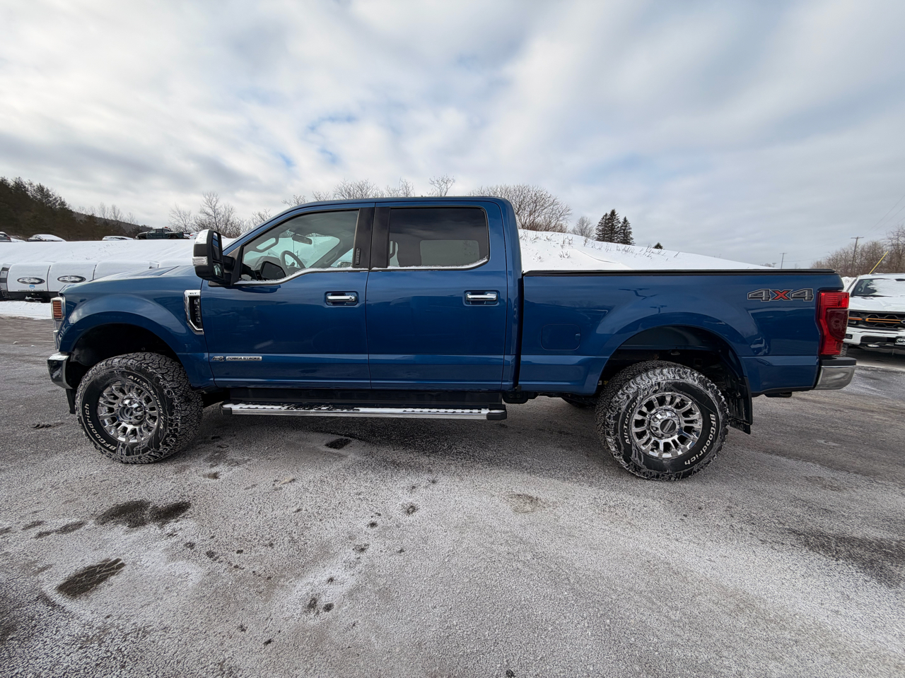 Ford F-250 SD XLT Crew Cab 4WD 2022