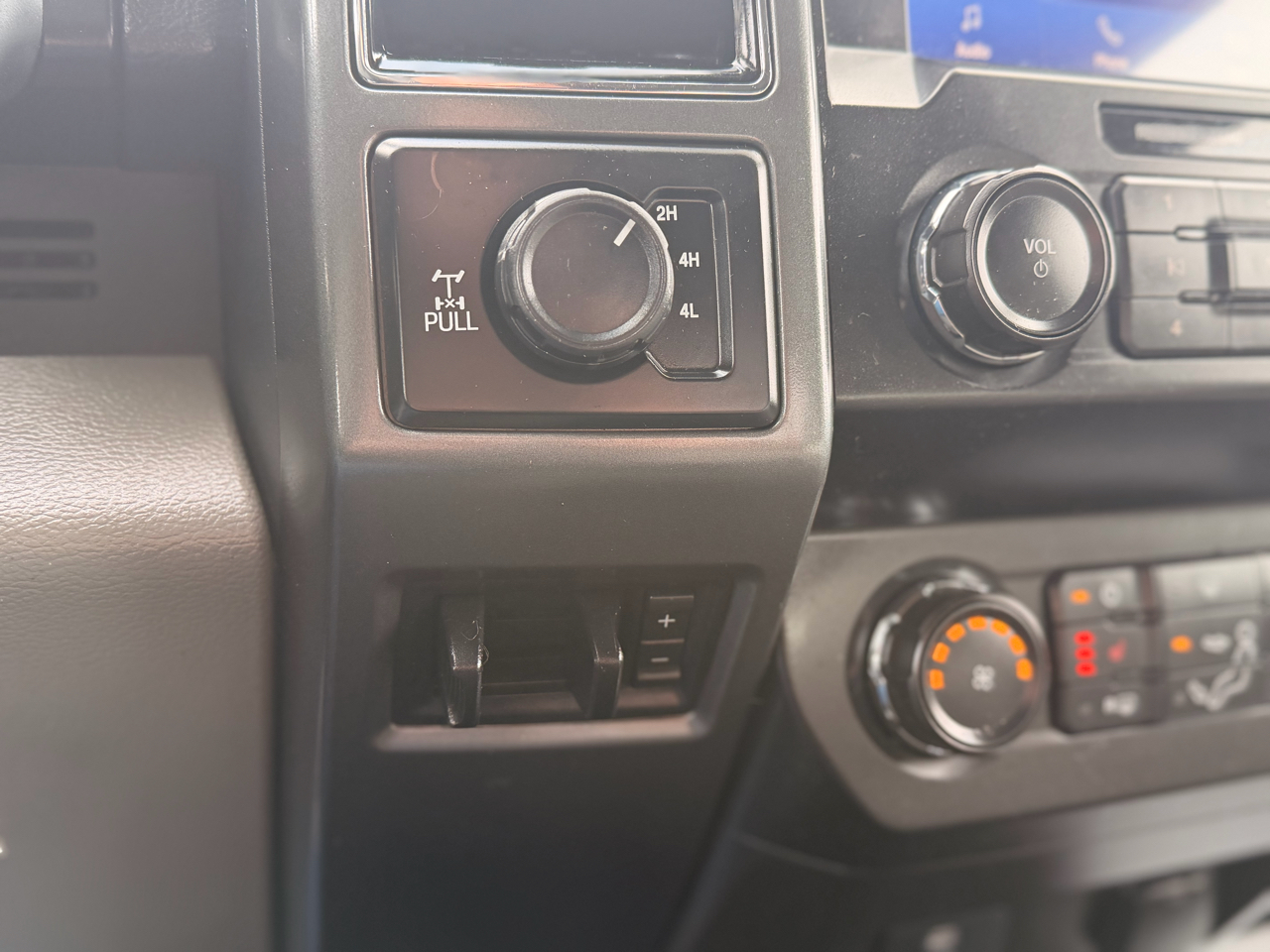 Ford F-250 SD XLT Crew Cab 4WD 2022