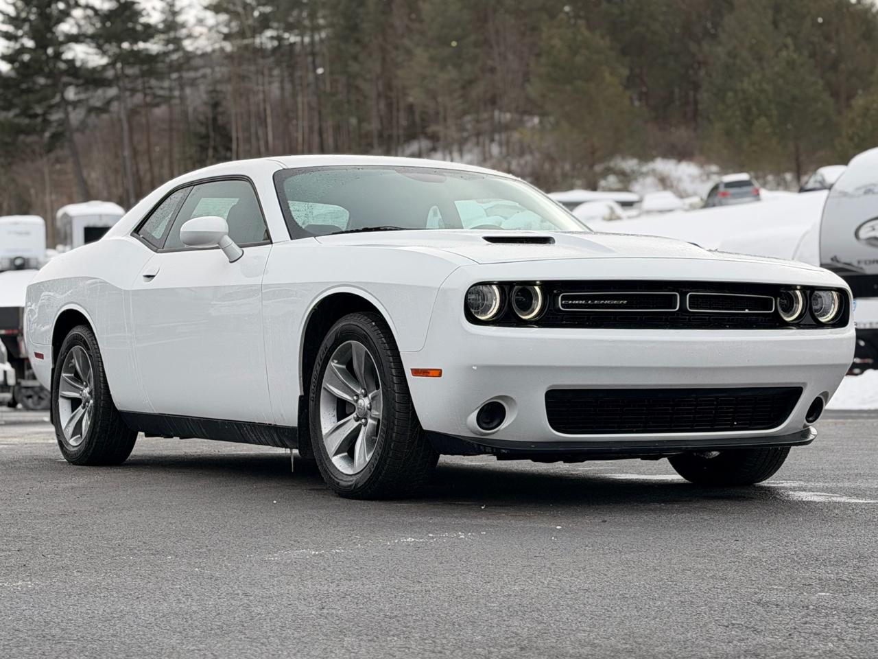 2019 Dodge Challenger SXT RWD