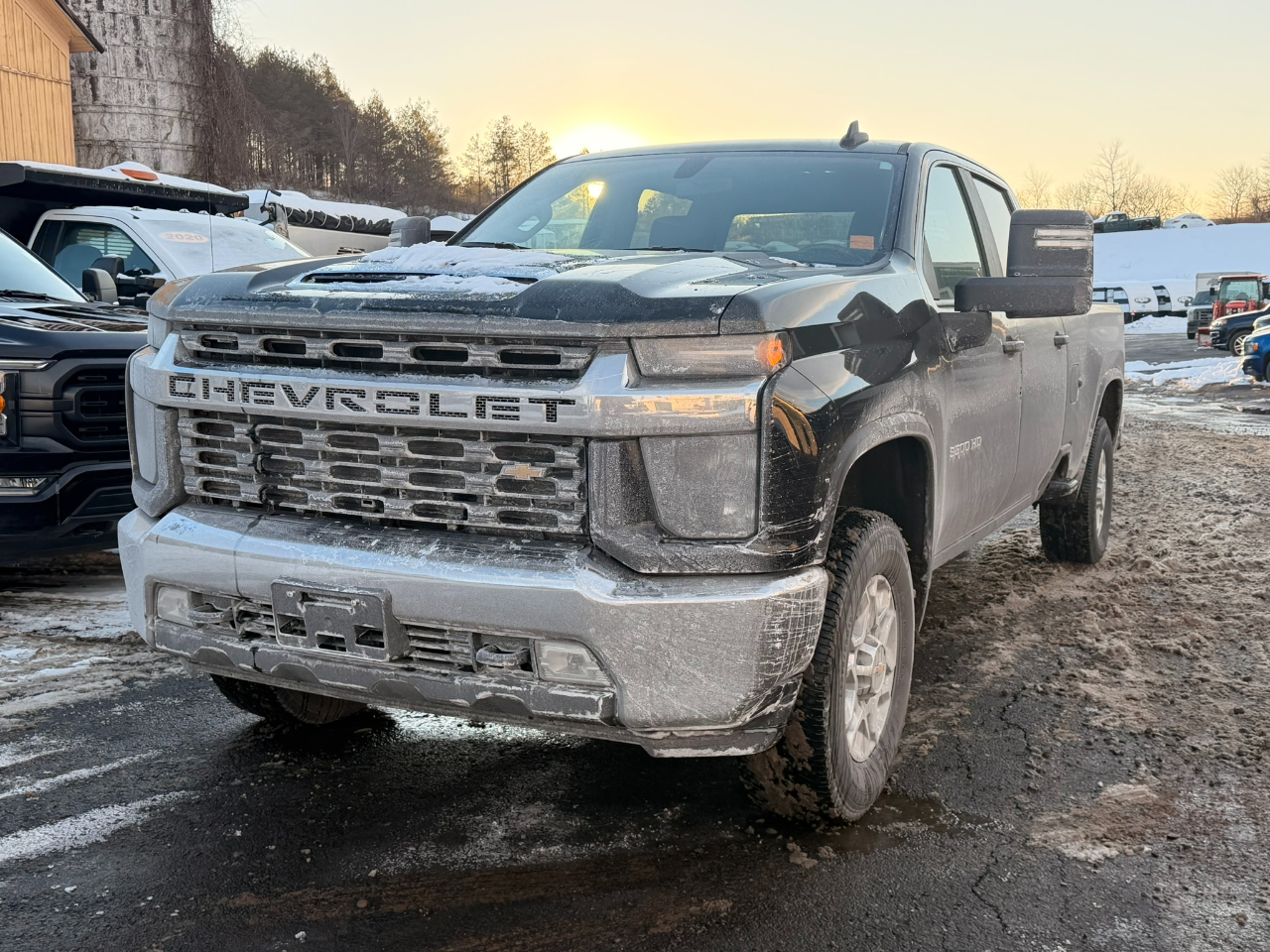 2022 Chevrolet Silverado 3500HD LT Crew Cab 4WD