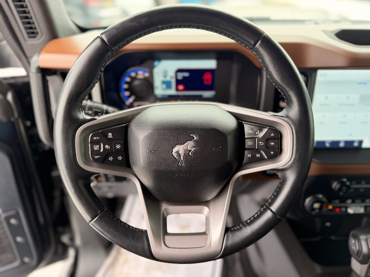 Ford Bronco Outer Banks 4-Door 2024