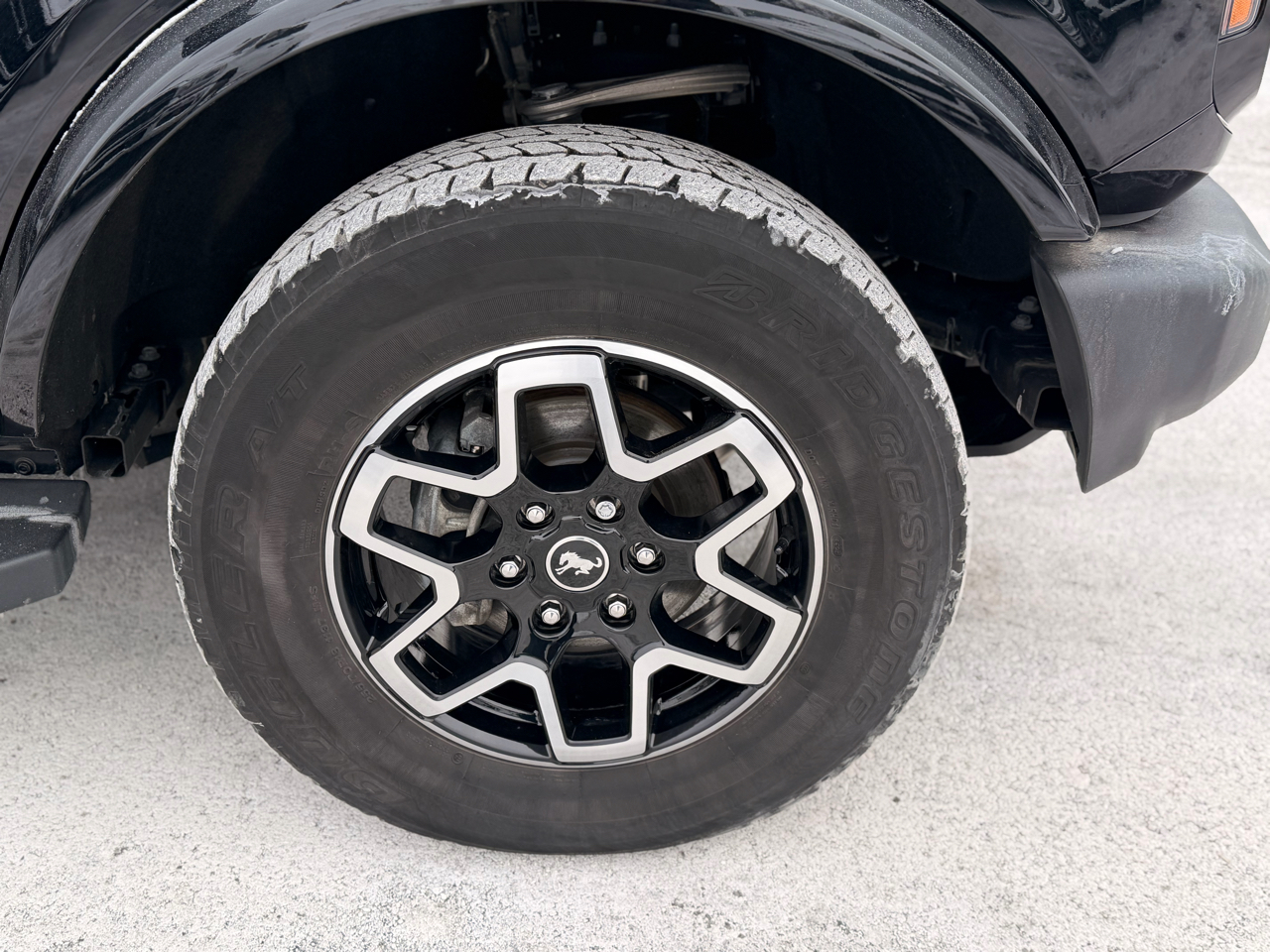 Ford Bronco Outer Banks 4-Door 2024