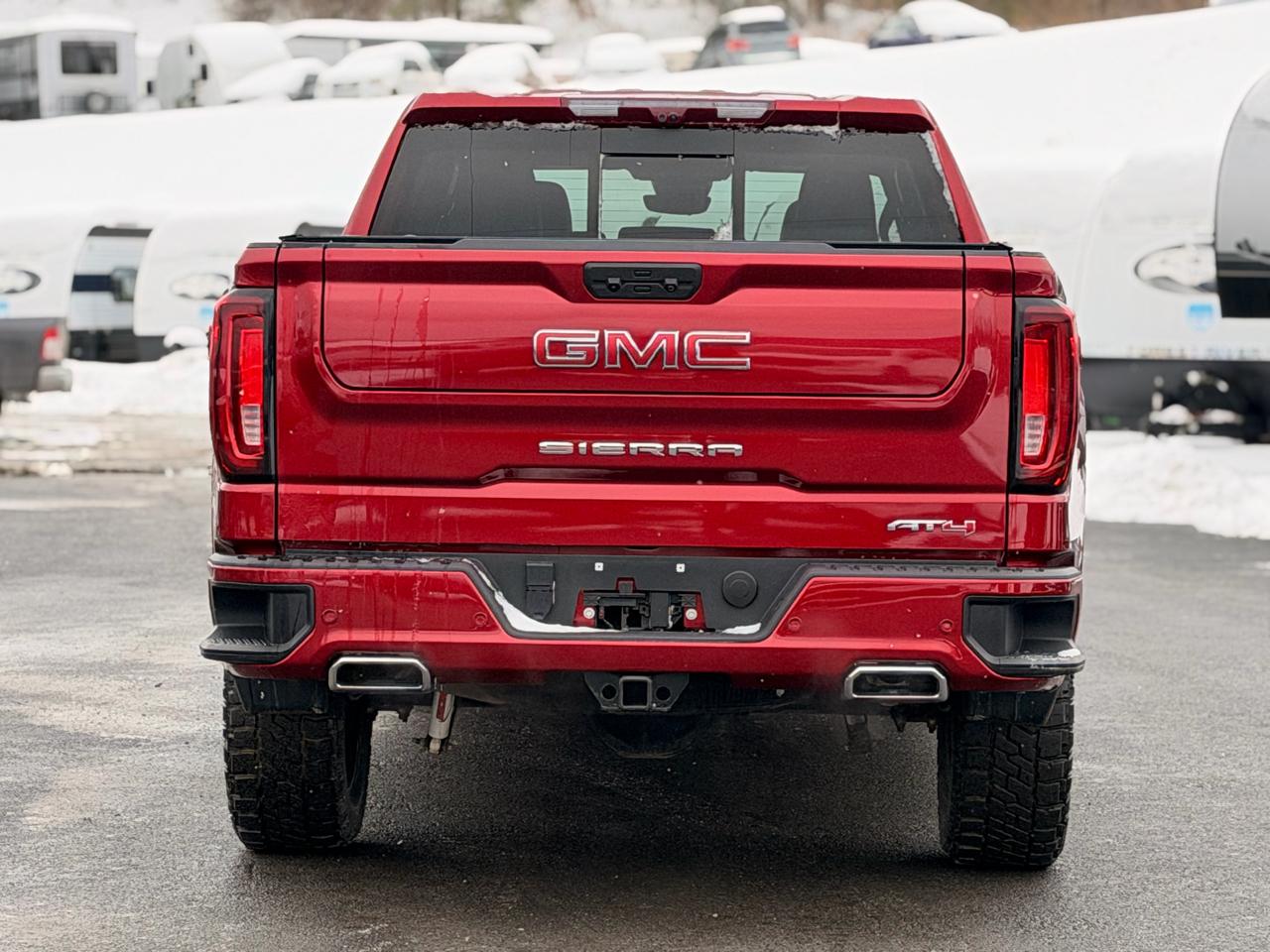 GMC Sierra 1500 AT4 Crew Cab 4WD 2024