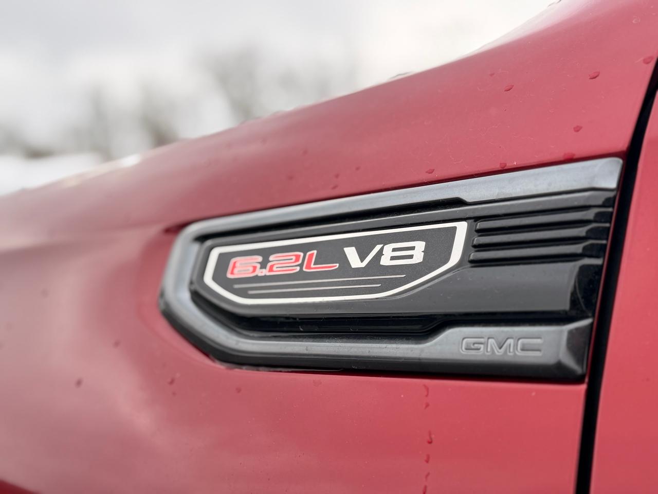 GMC Sierra 1500 AT4 Crew Cab 4WD 2024