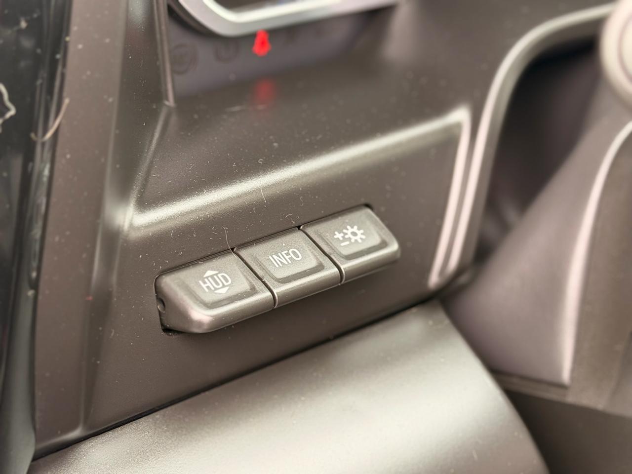 GMC Sierra 1500 AT4 Crew Cab 4WD 2024