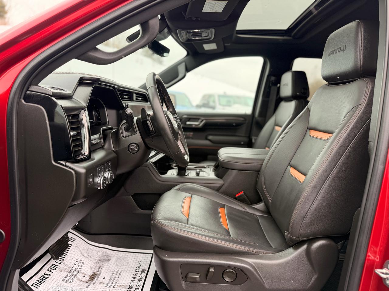 GMC Sierra 1500 AT4 Crew Cab 4WD 2024