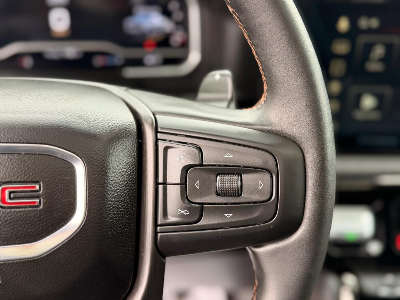 GMC Sierra 1500 AT4 Crew Cab 4WD 2024