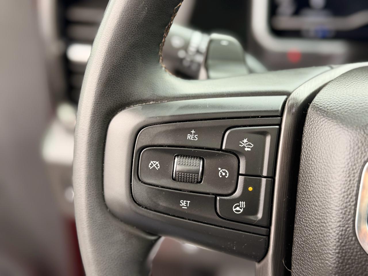 GMC Sierra 1500 AT4 Crew Cab 4WD 2024