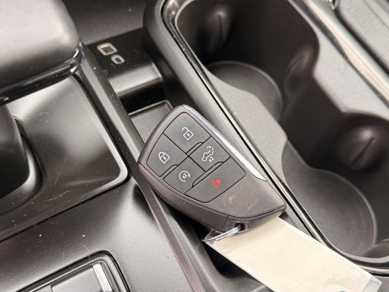 GMC Sierra 1500 AT4 Crew Cab 4WD 2024