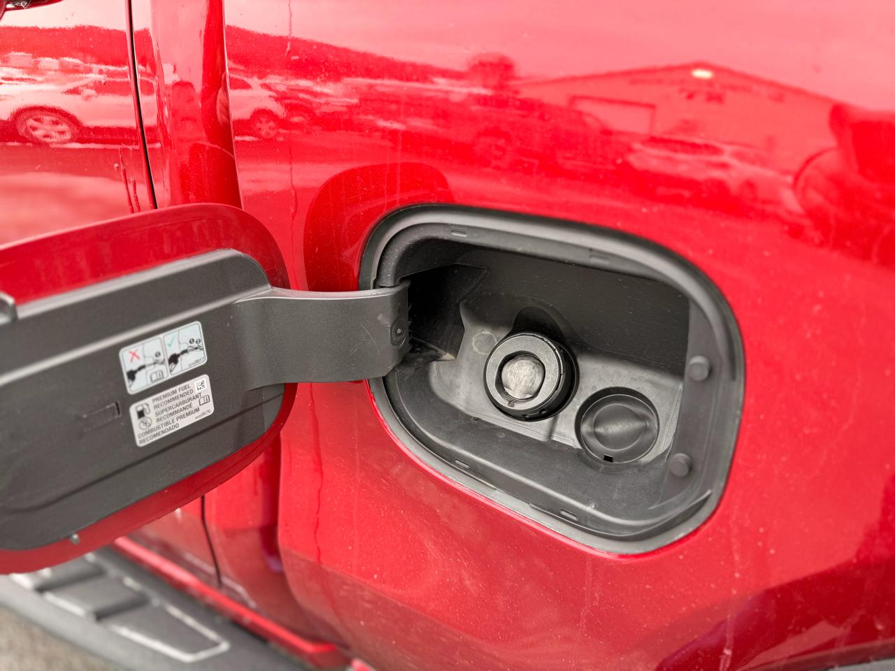 GMC Sierra 1500 AT4 Crew Cab 4WD 2024