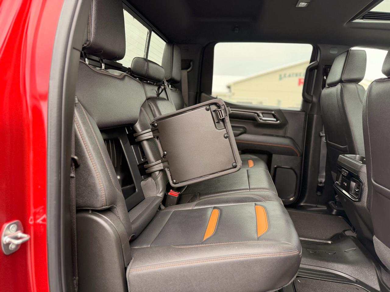 GMC Sierra 1500 AT4 Crew Cab 4WD 2024