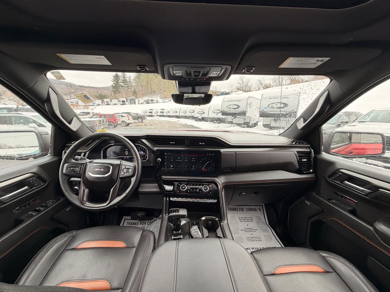 GMC Sierra 1500 AT4 Crew Cab 4WD 2024