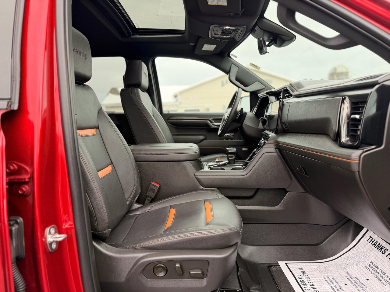 GMC Sierra 1500 AT4 Crew Cab 4WD 2024