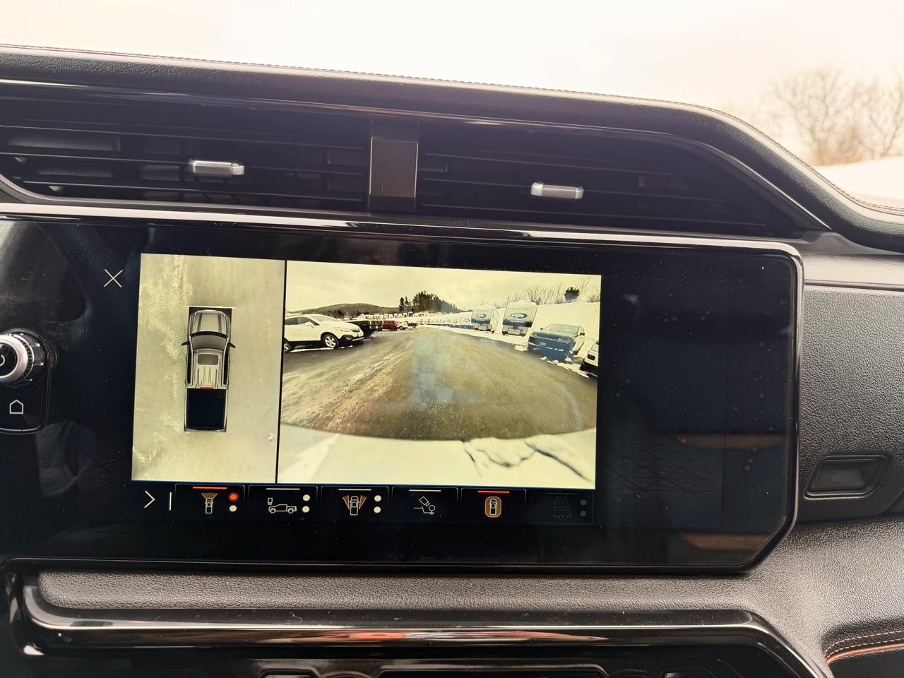 GMC Sierra 1500 AT4 Crew Cab 4WD 2024