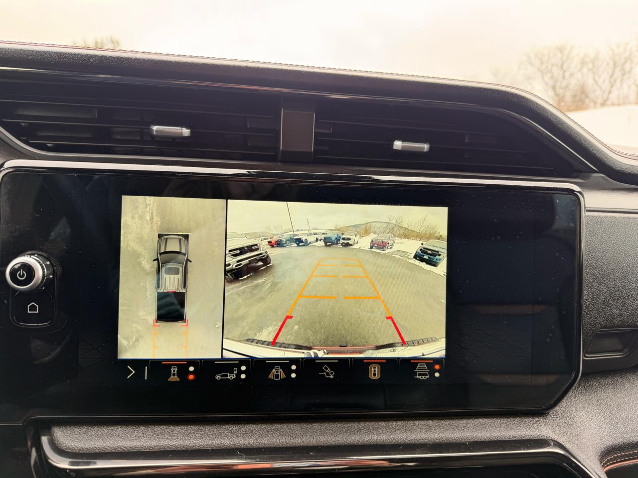 GMC Sierra 1500 AT4 Crew Cab 4WD 2024