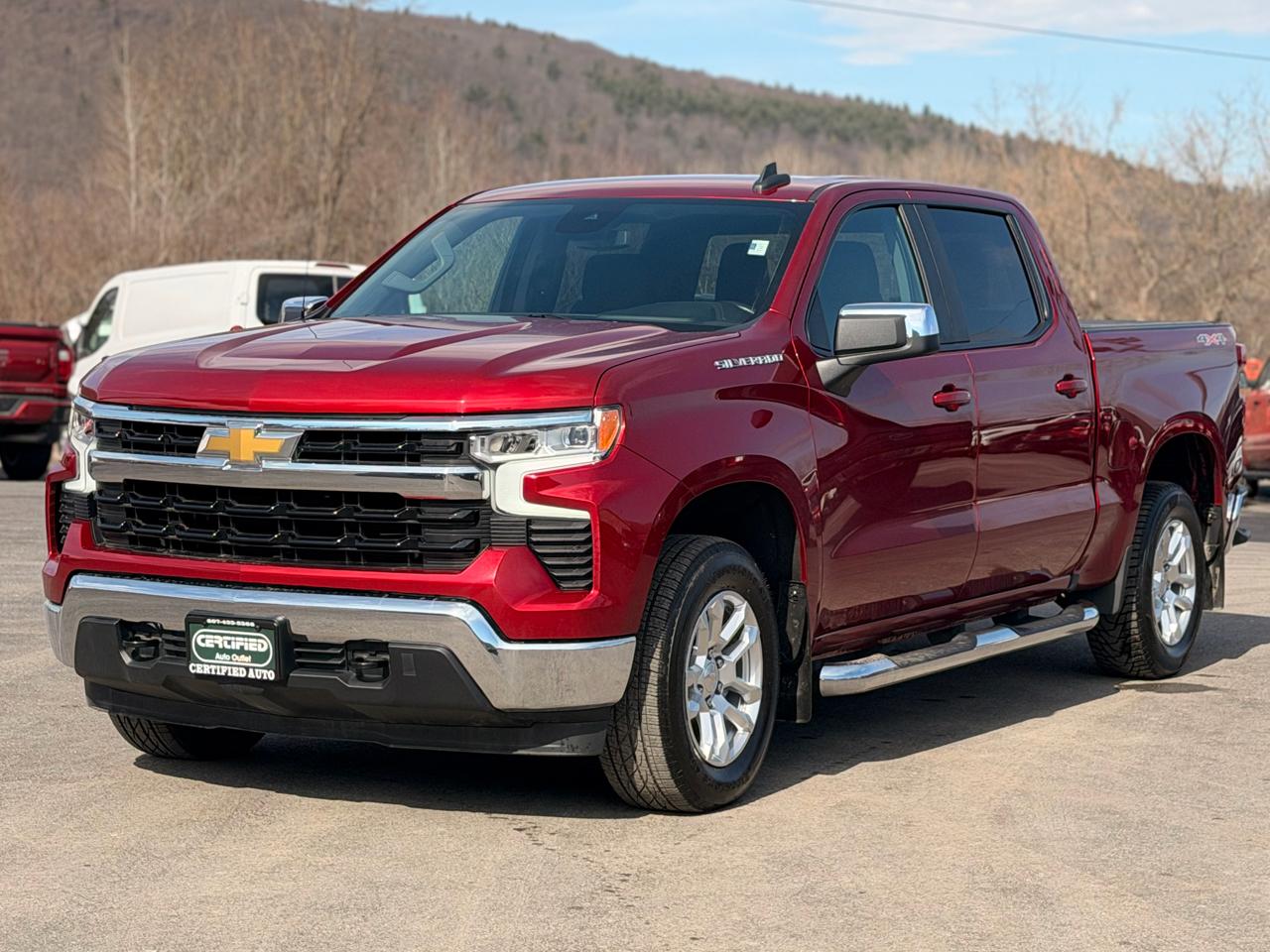 2022 Chevrolet Silverado 1500 LT Crew Cab 4WD